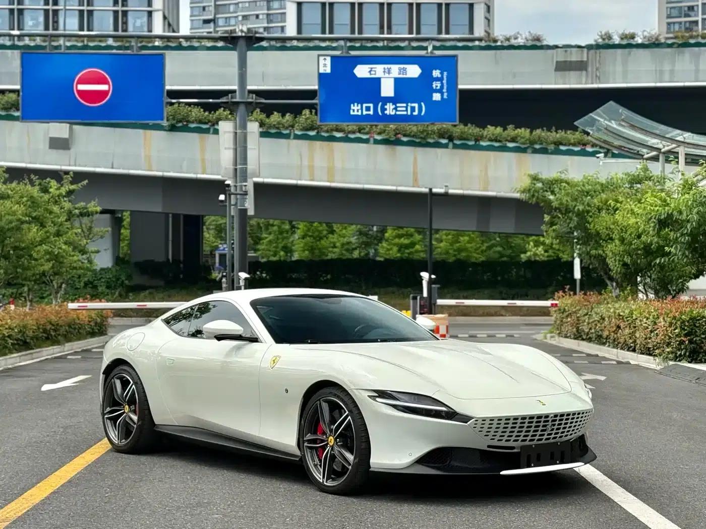 Roma 2020 3.9T V8 — миниатюра 2