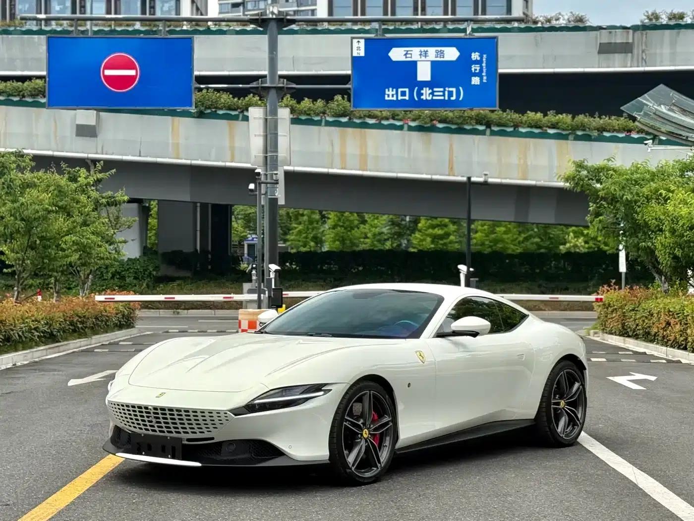 Roma 2020 3.9T V8 — миниатюра 3