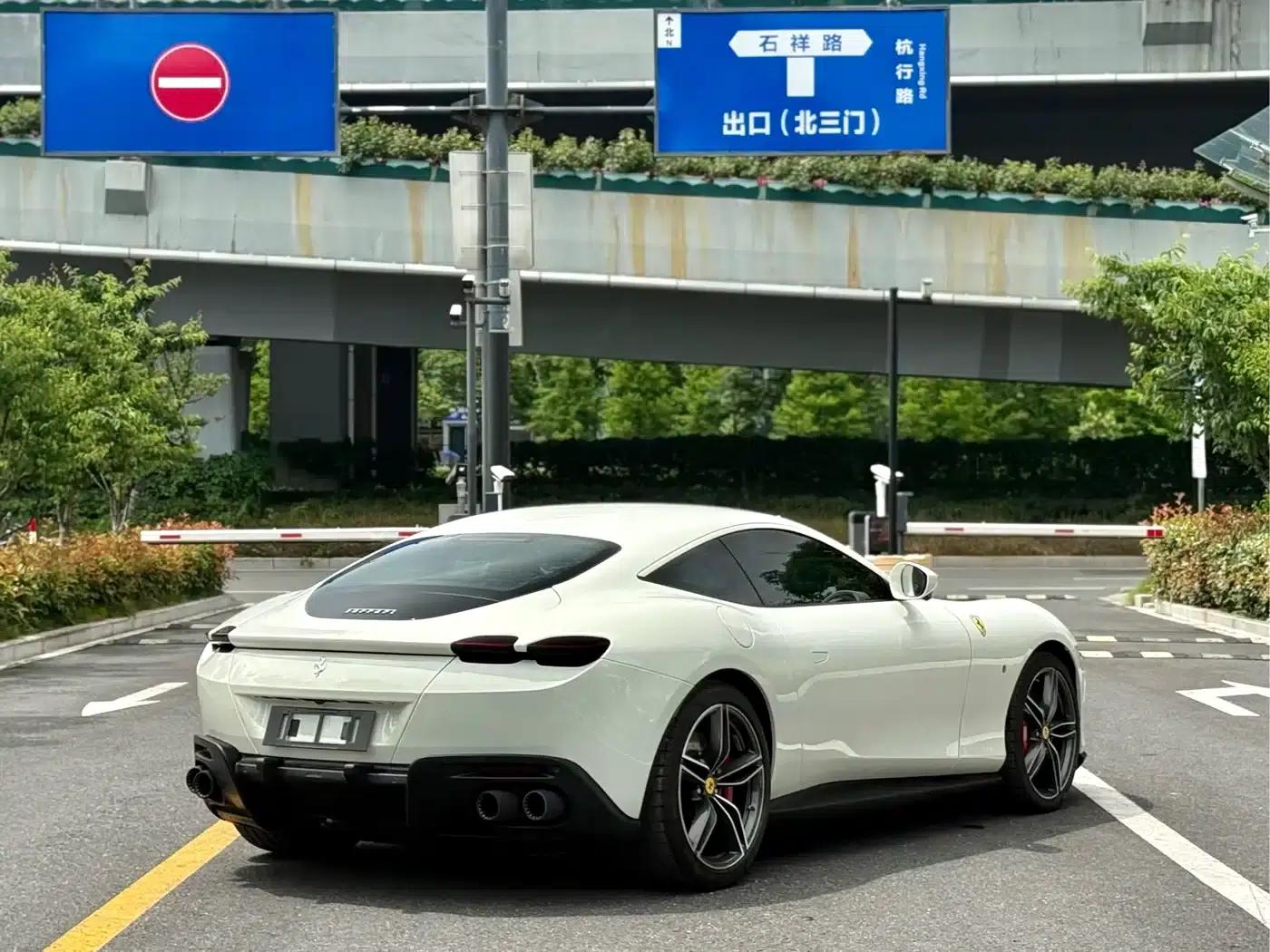 Roma 2020 3.9T V8 — миниатюра 7