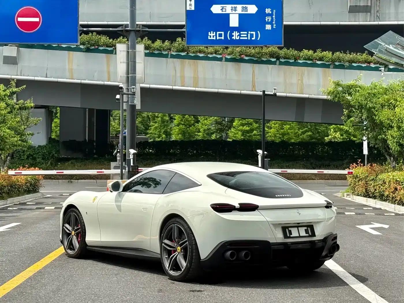 Roma 2020 3.9T V8 — миниатюра 9