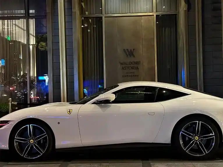 Roma 2020 3.9T V8 — миниатюра 3