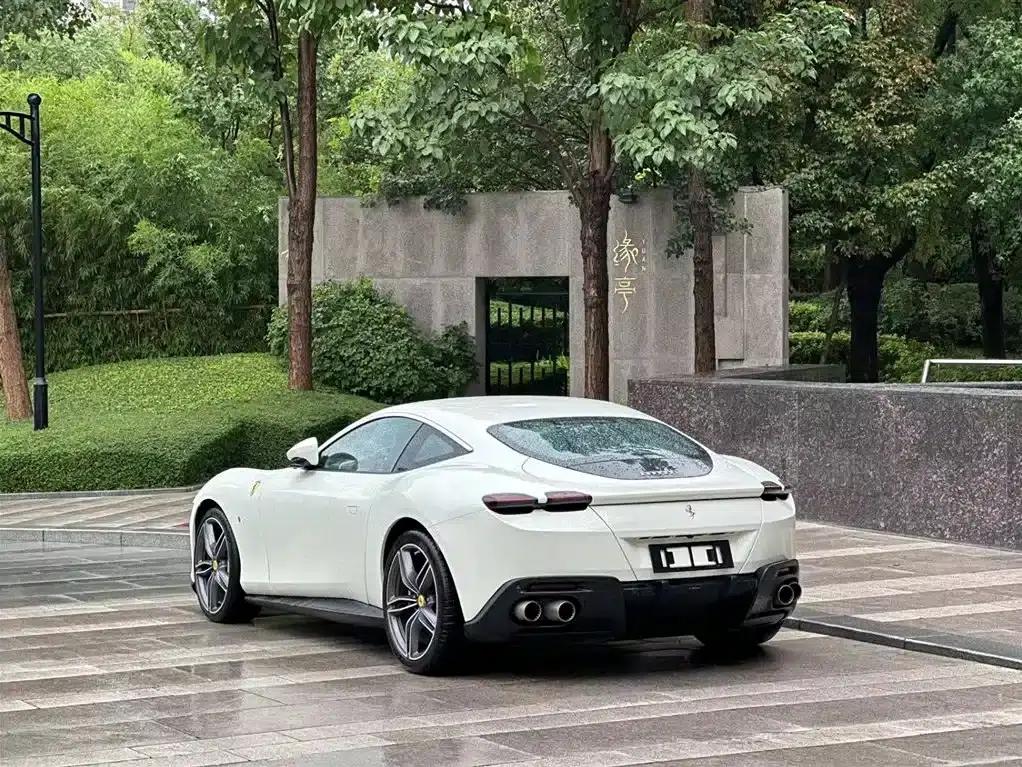 Roma 2020 3.9T V8 — миниатюра 4