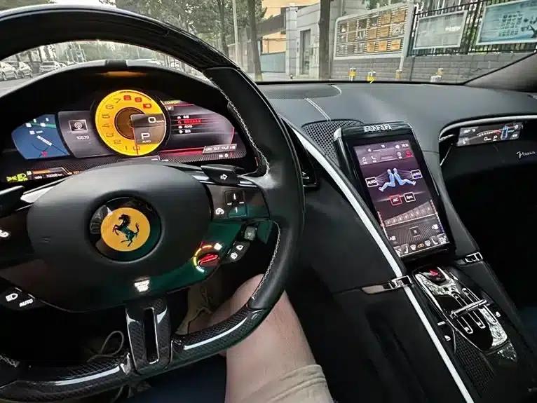 Roma 2020 3.9T V8 — миниатюра 7