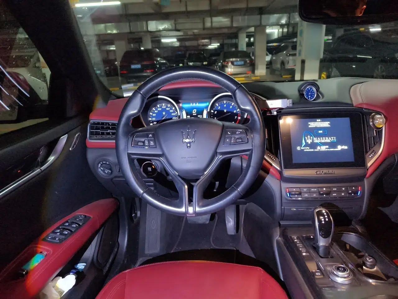 Maserati Ghibli 2017 3.0T Standard Edition — миниатюра 11
