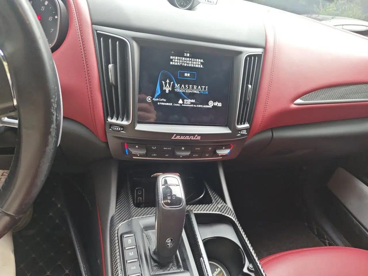 Maserati Levante 2016 3.0T Standard Edition — миниатюра 14