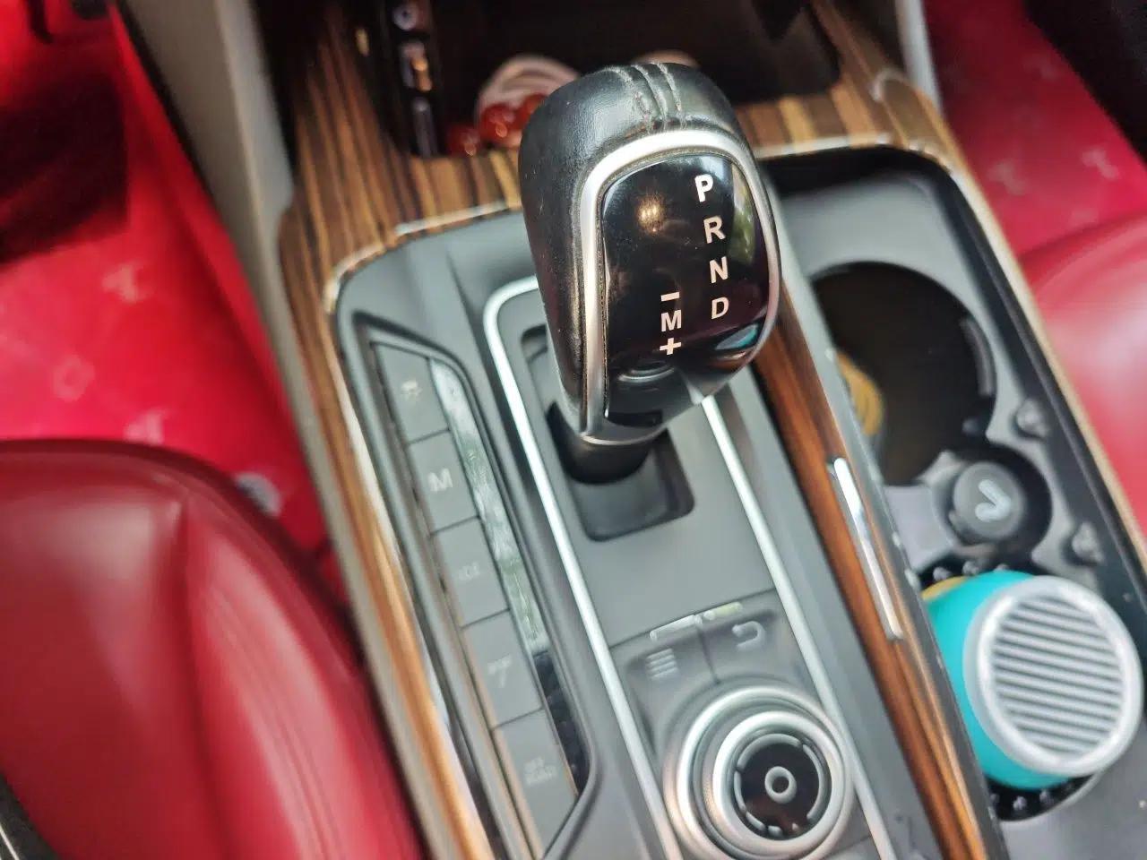 Maserati Levante 2016 3.0T Standard Edition — миниатюра 15