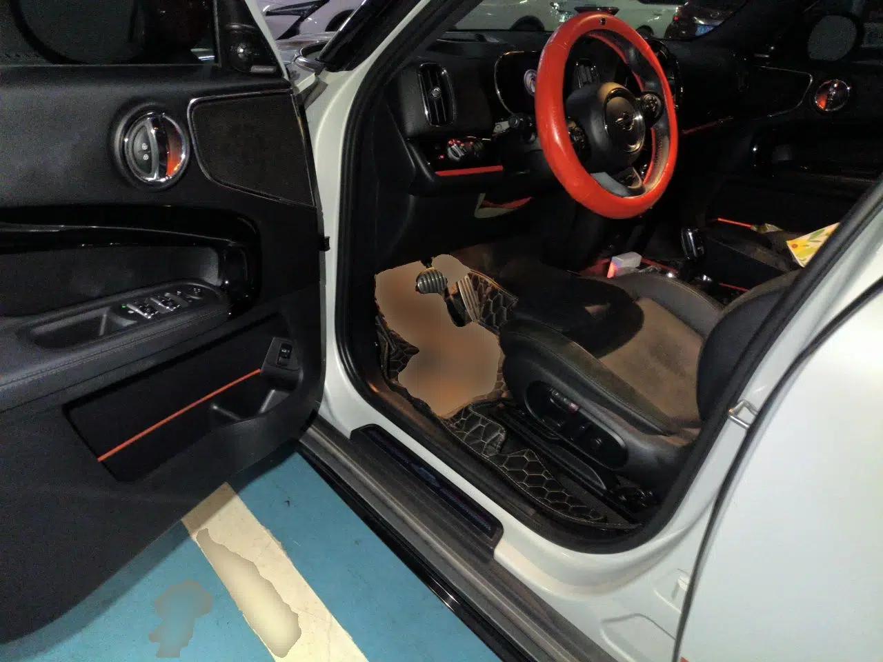 MINI JCM COUNTRYMAN 2021 2.0T JOHN COOPER WORKS ALL-IN — миниатюра 17
