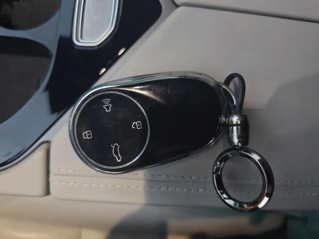 NETA S 2023 All-Electric 520 km Range Rear-Drive Version — миниатюра 9