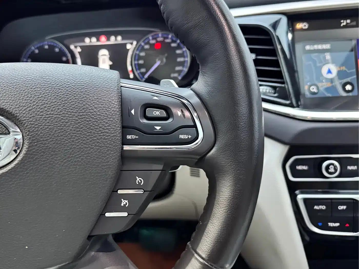 Trumpchi GS8 2017 320T 2WD Luxury Intelligent Connected Edition (7-seater) — миниатюра 3