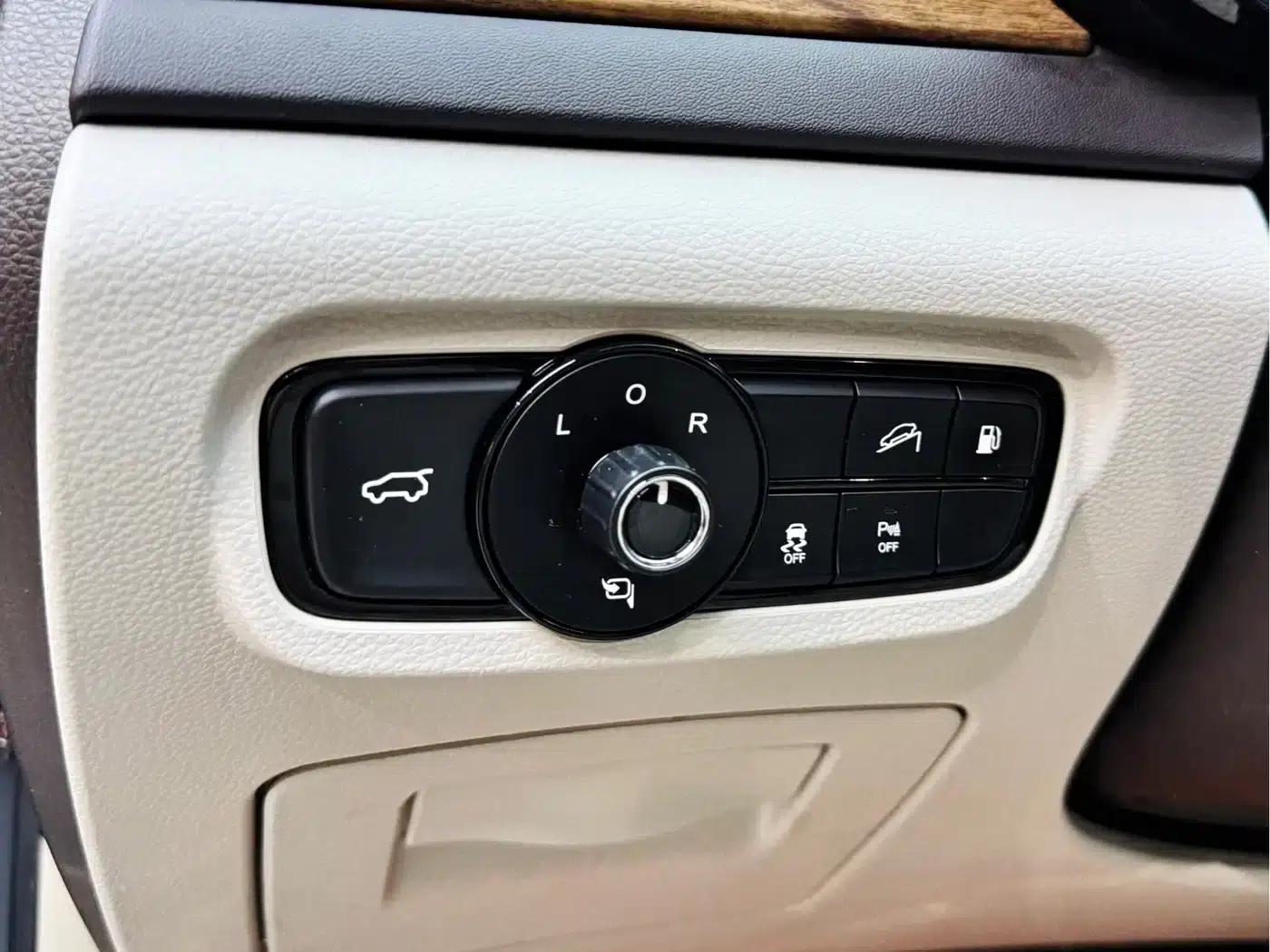 Trumpchi GS8 2017 320T 2WD Luxury Intelligent Connected Edition (7-seater) — миниатюра 21