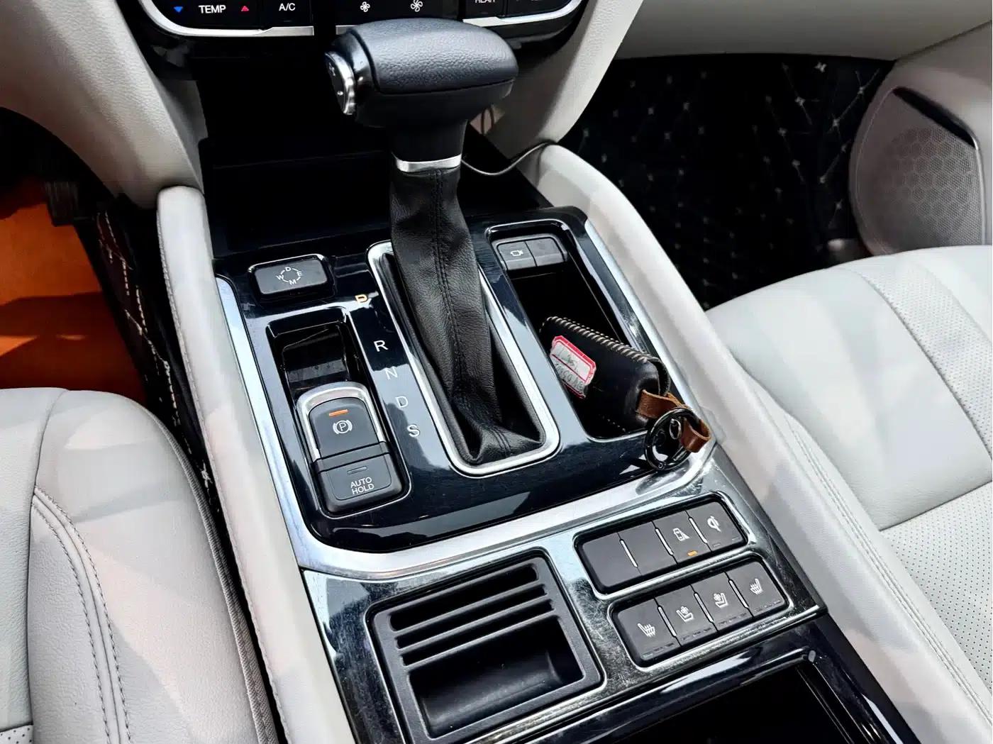 Trumpchi GS8 2017 320T 2WD Luxury Intelligent Connected Edition (7-seater) — миниатюра 25
