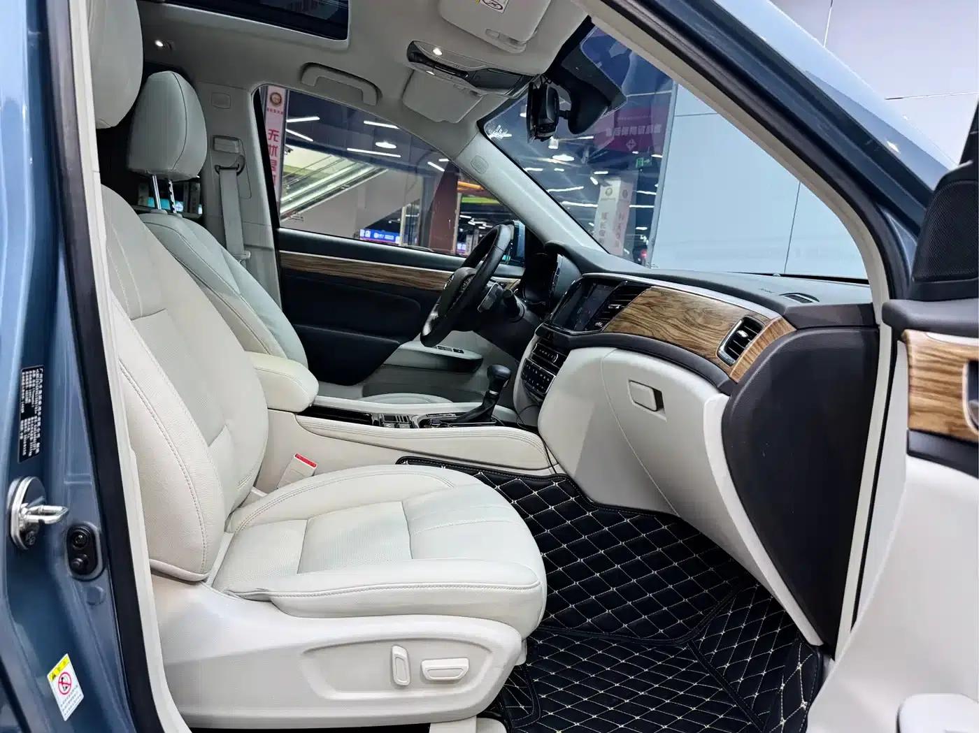 Trumpchi GS8 2017 320T 2WD Luxury Intelligent Connected Edition (7-seater) — миниатюра 29