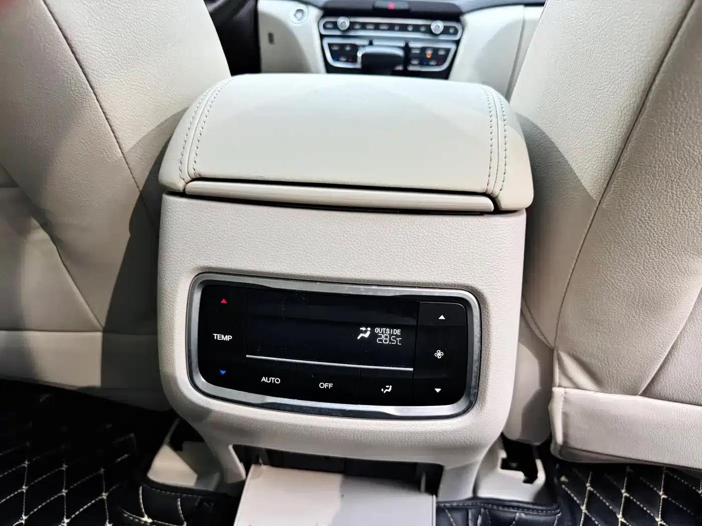 Trumpchi GS8 2017 320T 2WD Luxury Intelligent Connected Edition (7-seater) — миниатюра 30