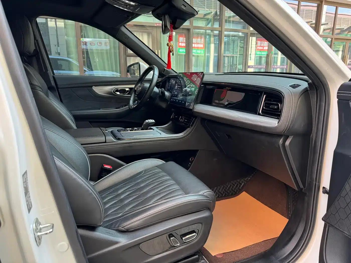 Trumpchi GS8 2022 Hybrid Series 2.0TM 2WD Premium Edition (7-seater) — миниатюра 13