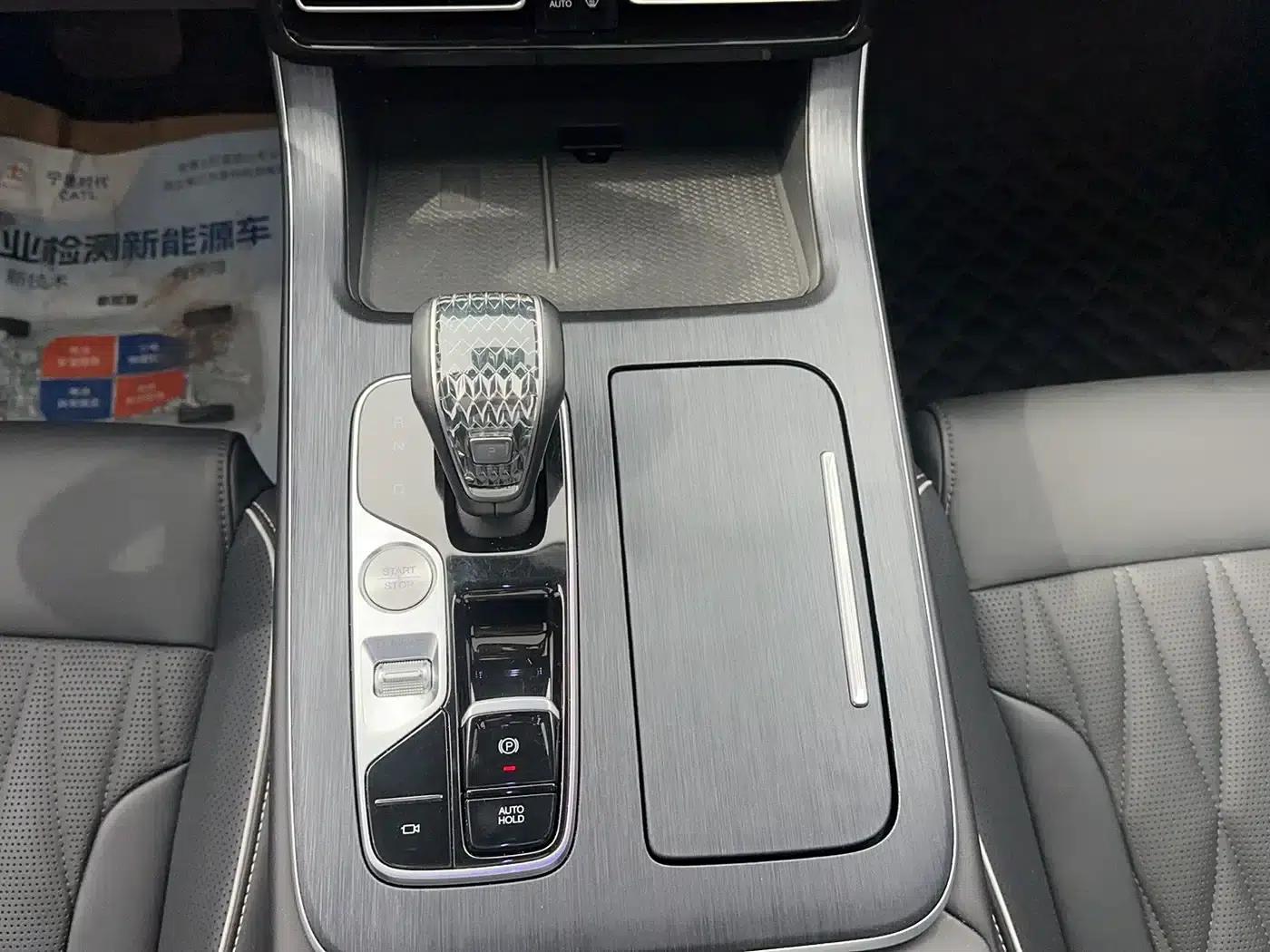 Trumpchi GS8 2022 Navigator Series 2.0TGDI 2WD Luxury Intelligent Connected Edition (7-seater) — миниатюра 17