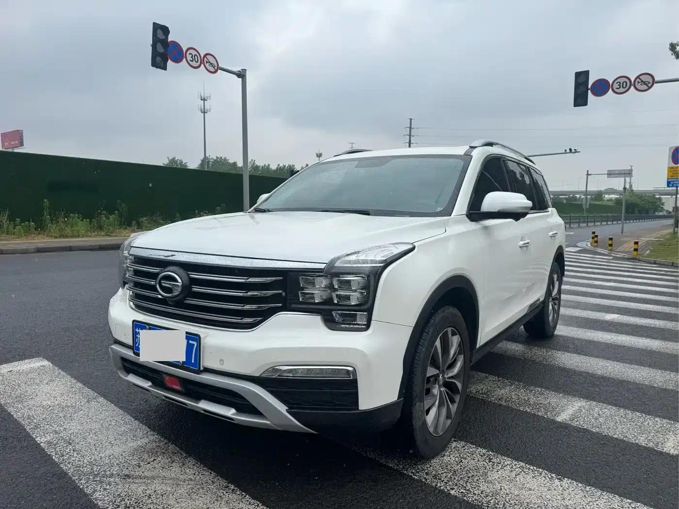 Trumpchi GS8 2017 320T 2WD Luxury Intelligent Connected Edition (7-seater) — миниатюра 1