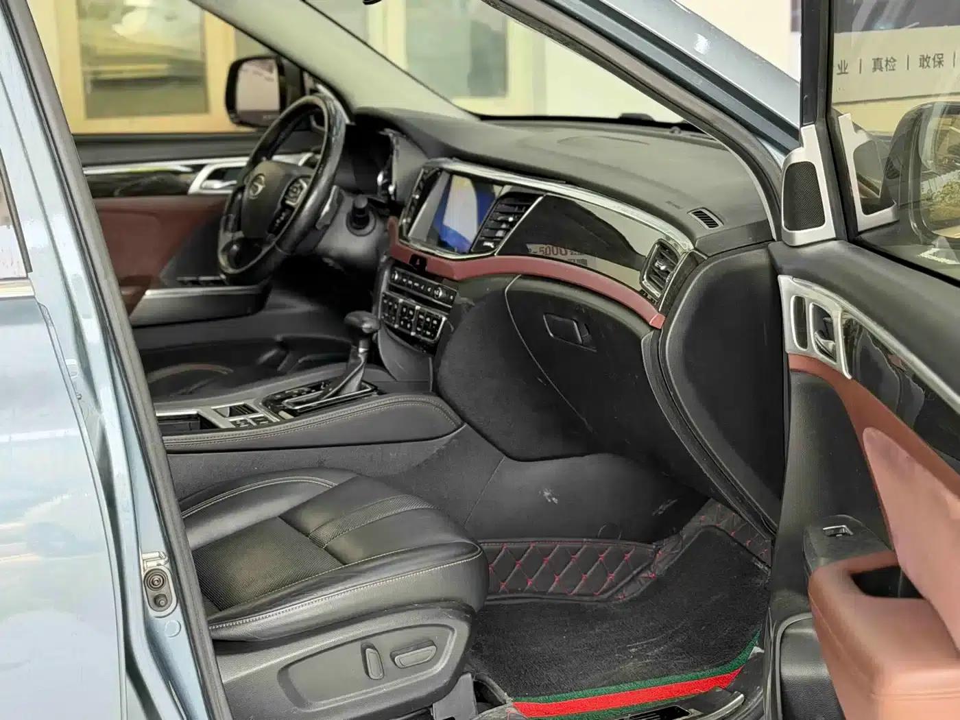 Trumpchi GS8 2017 320T 2WD Luxury Intelligent Connected Edition (7-seater) — миниатюра 12