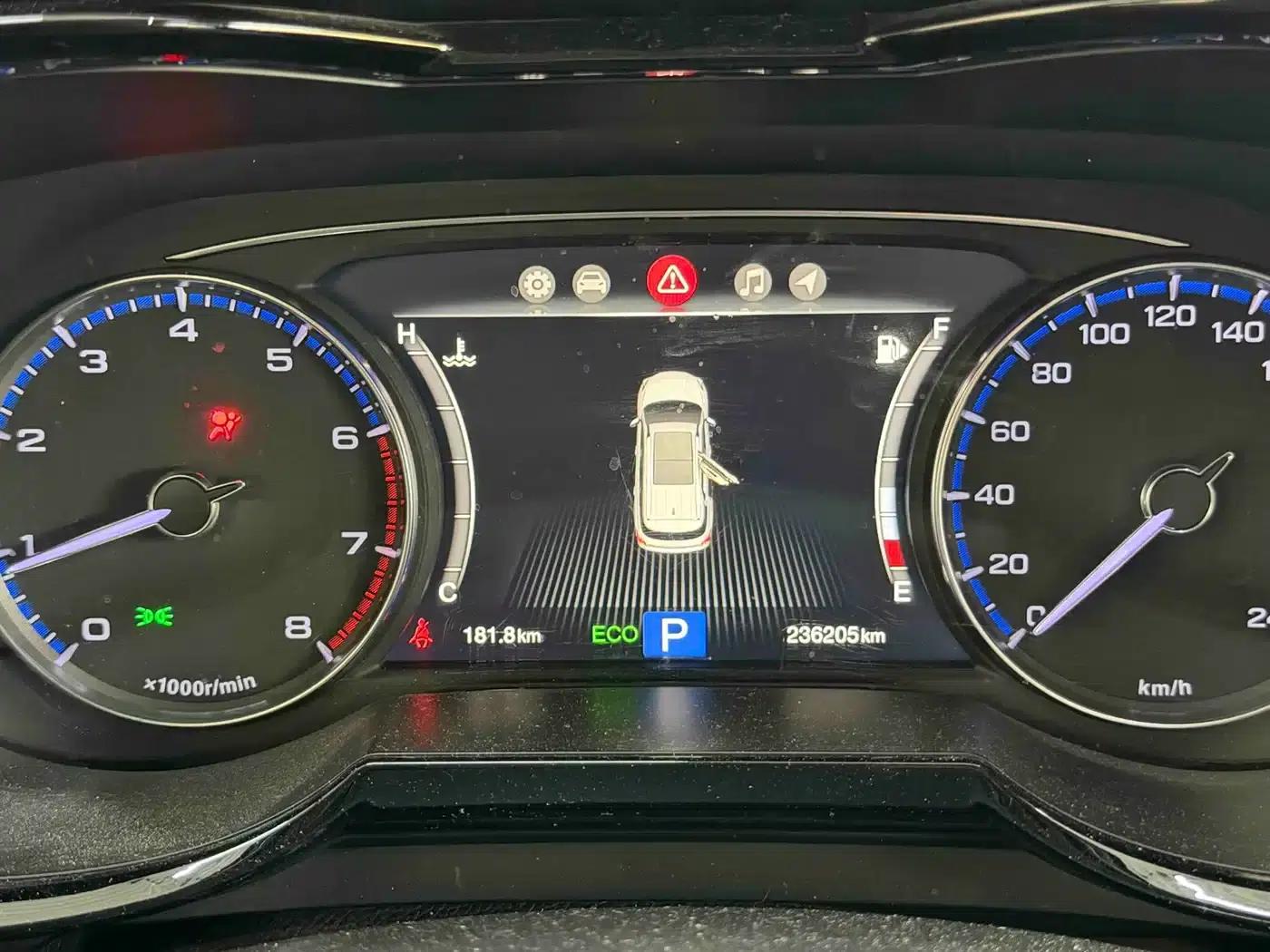 Trumpchi GS8 2017 320T 2WD Luxury Intelligent Connected Edition (7-seater) — миниатюра 17