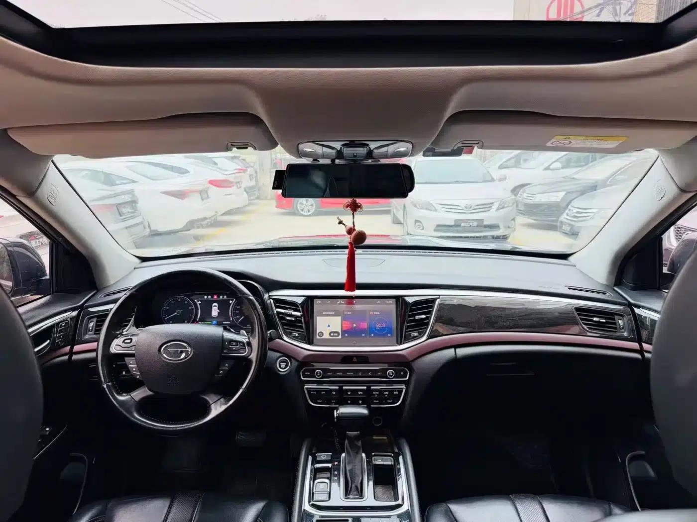 Trumpchi GS8 2017 320T 2WD Luxury Intelligent Connected Edition (7-seater) — миниатюра 3