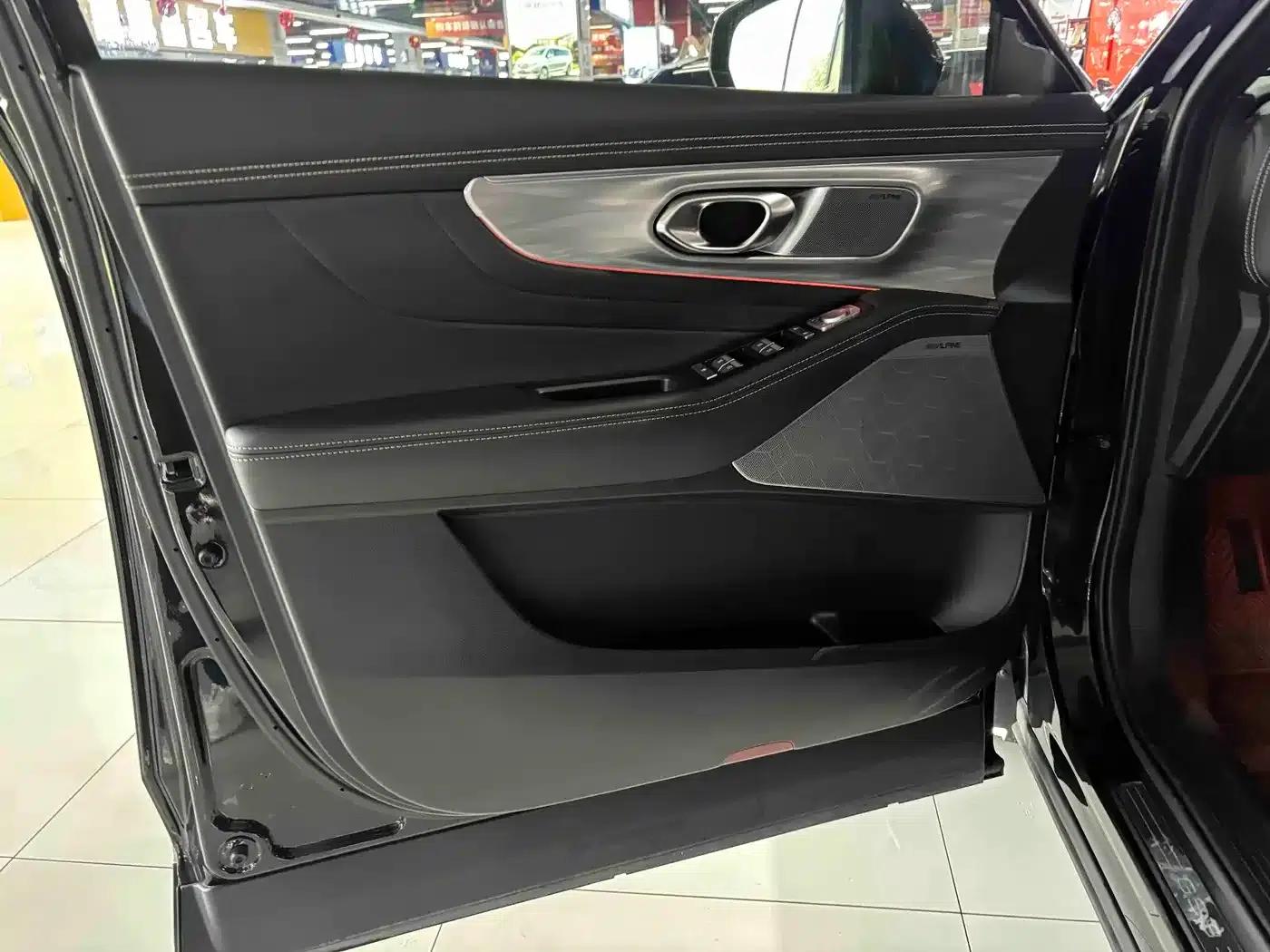 Trumpchi GS8 2022 Navigator Series 2.0TGDI 2WD Premium Edition (7-seater) — миниатюра 12