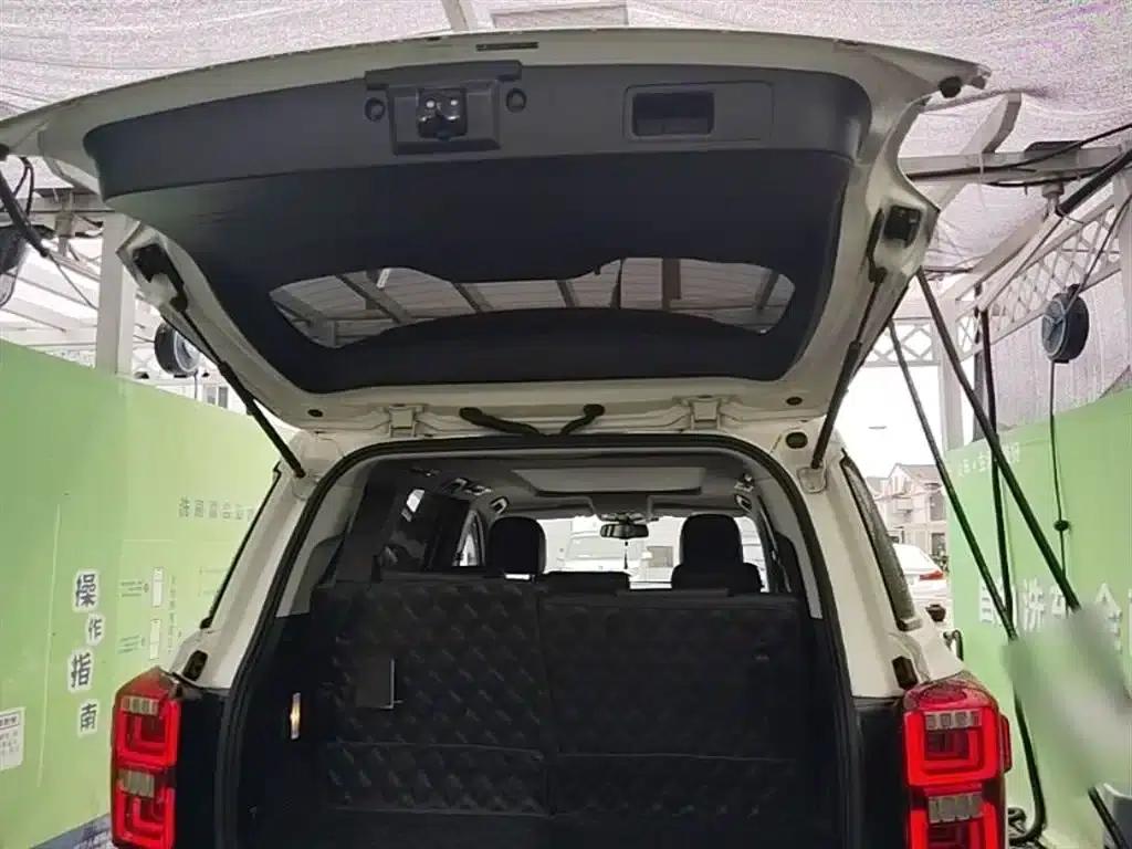 Trumpchi GS8 2017 320T 2WD Luxury Intelligent Connected Edition (7-seater) — миниатюра 19