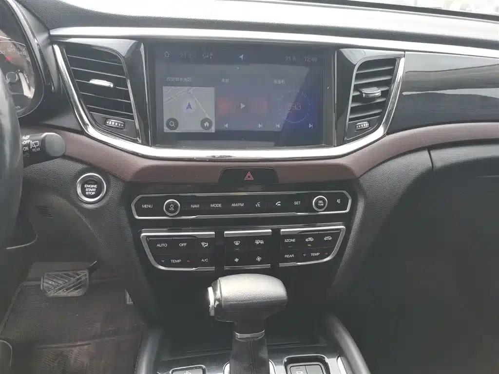Trumpchi GS8 2017 320T 2WD Luxury Intelligent Connected Edition (7-seater) — миниатюра 13