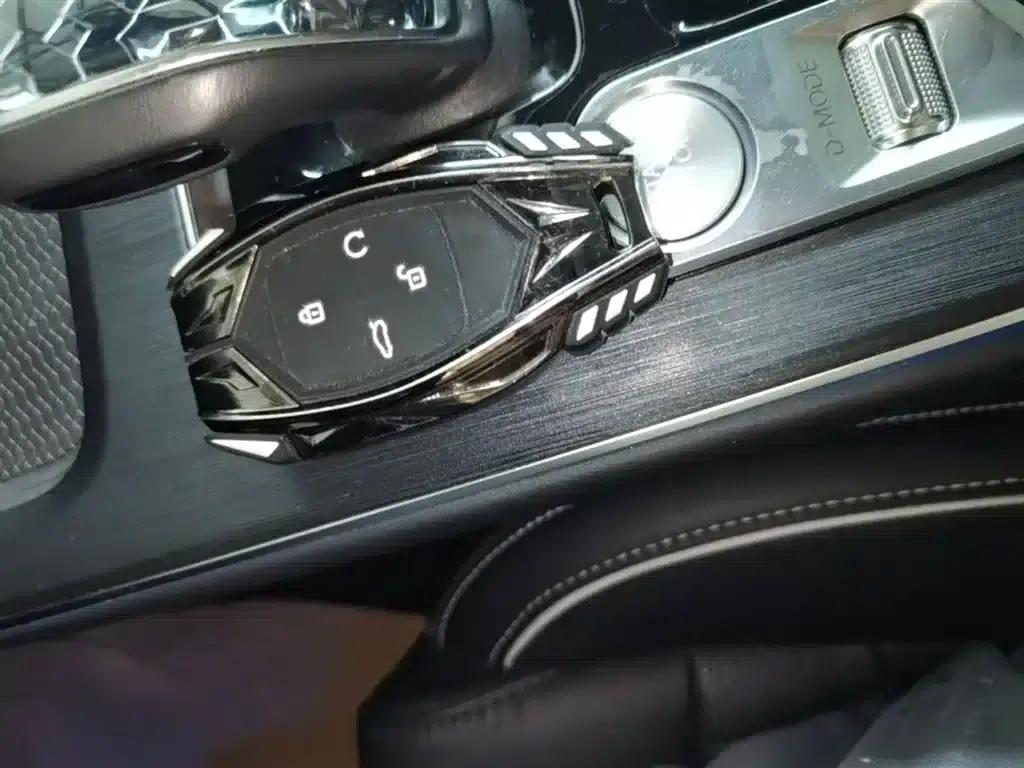 Trumpchi GS8 2022 Navigator Series 2.0TGDI 2WD Luxury Intelligent Connected Edition (7-seater) — миниатюра 9