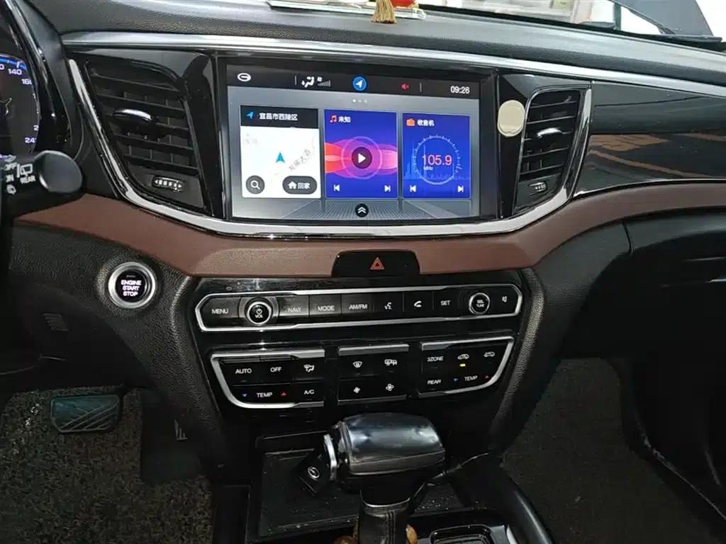 Trumpchi GS8 2017 320T 2WD Luxury Intelligent Connected Edition (7-seater) — миниатюра 13