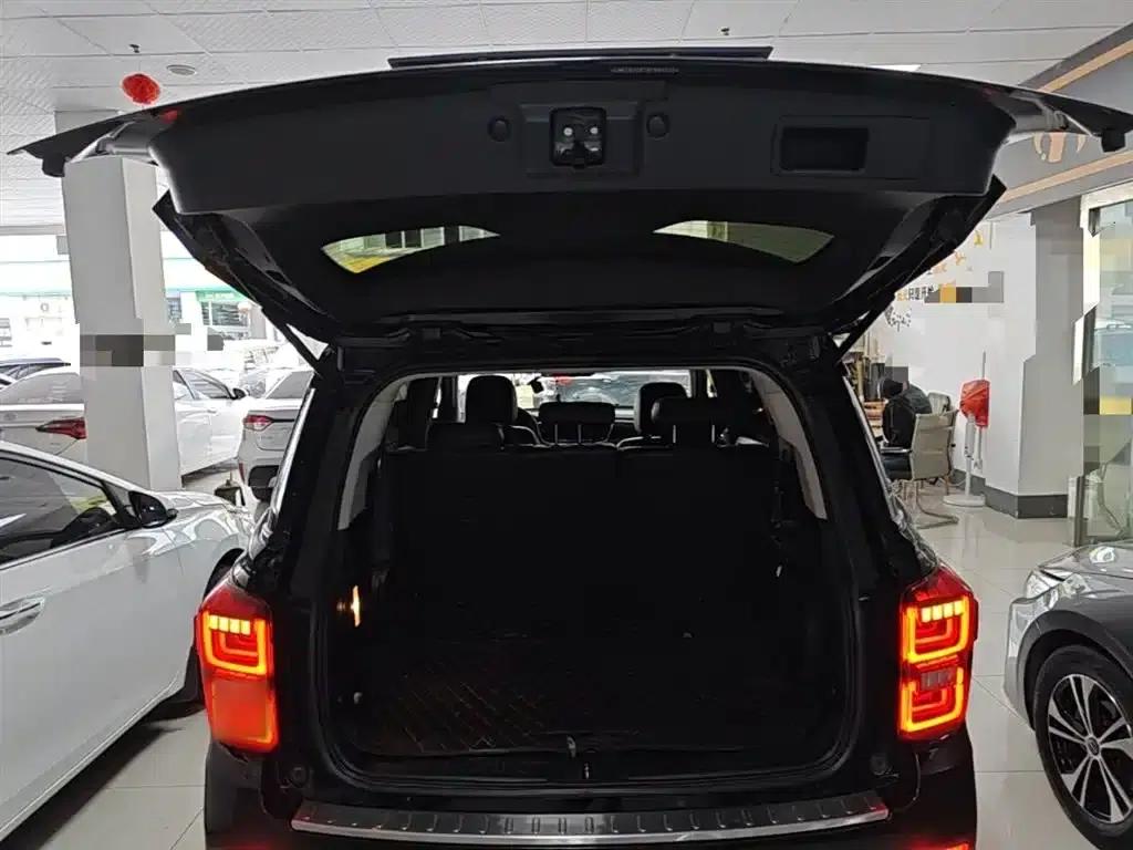 Trumpchi GS8 2017 320T 2WD Luxury Intelligent Connected Edition (7-seater) — миниатюра 19