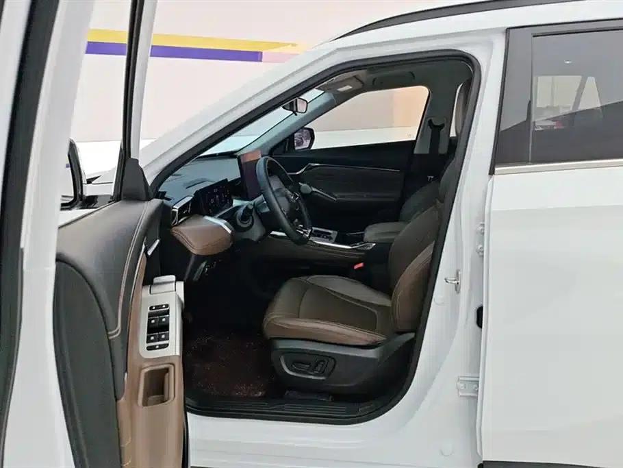 Trumpchi GS4 2024 MAX 1.5T Flagship Edition — миниатюра 9