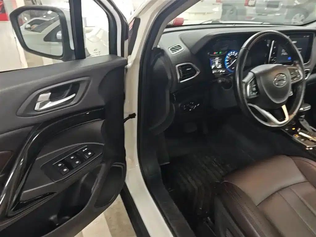 Trumpchi GS4 2018 235T Automatic 2WD Luxury Intelligent Connectivity Millionth Anniversary Edition — миниатюра 16