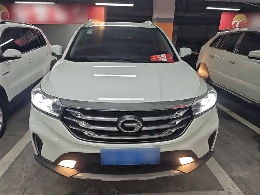Trumpchi GS4 2018 235T Automatic 2WD Luxury Intelligent Connectivity Millionth Anniversary Edition — миниатюра 3
