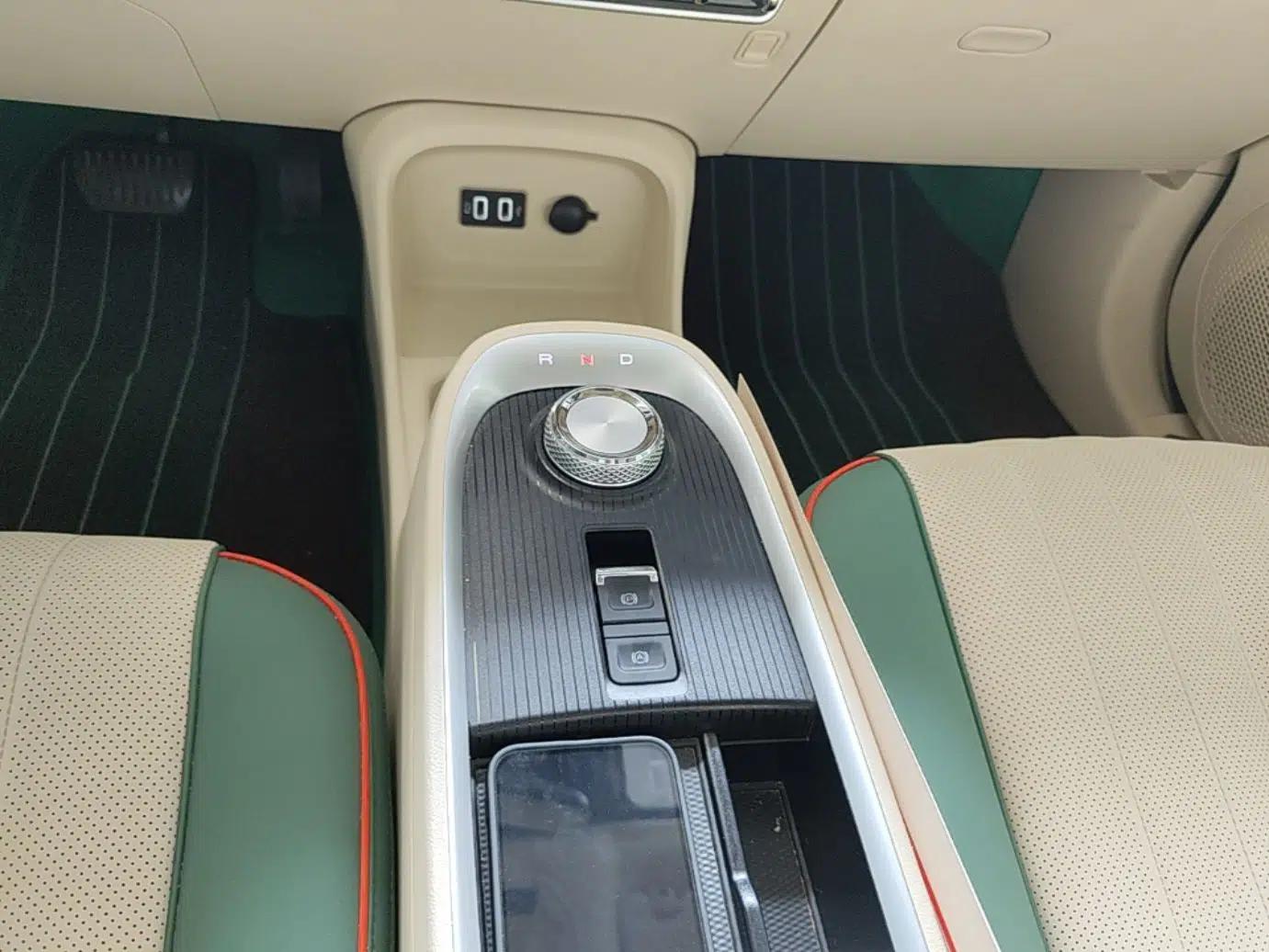 ORA Good Cat 2022 Morandi Edition 400km Standard Range Premium Version Lithium-Ion Battery — миниатюра 16