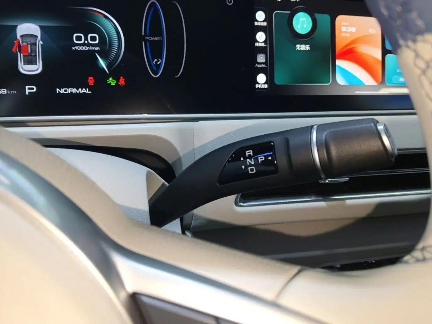 ORA Good Cat 2024 401 km Luxury Version — миниатюра 16