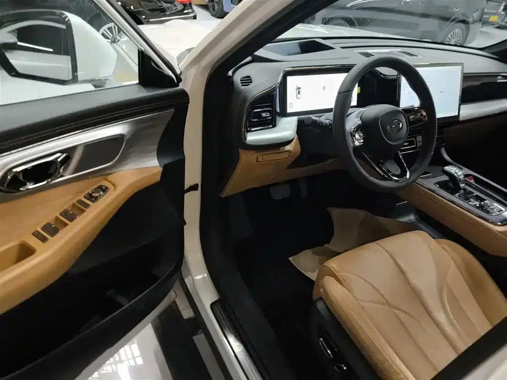 Trumpchi ES9 2024 PHEV 143km Pro+ — миниатюра 16
