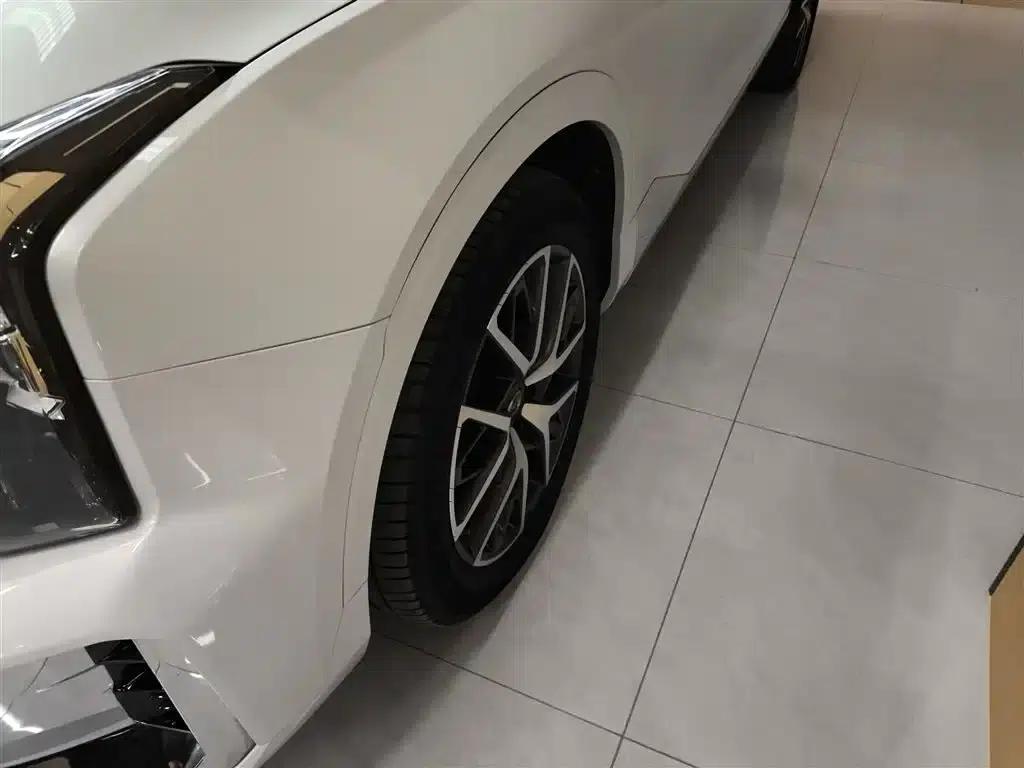 Trumpchi ES9 2024 PHEV 143km Pro+ — миниатюра 23