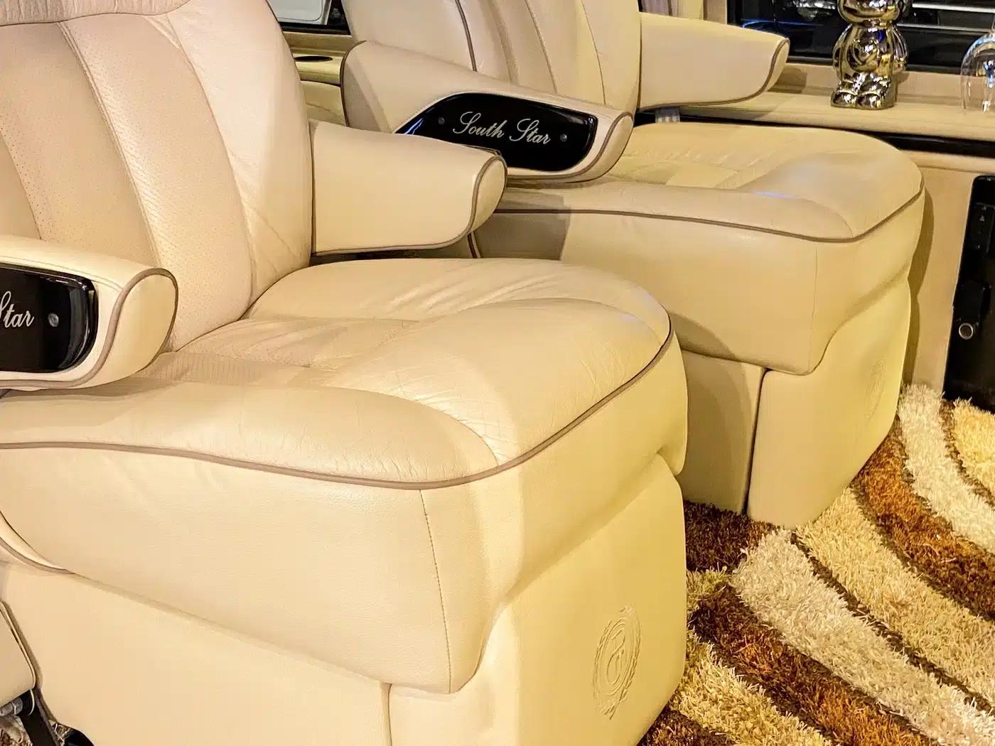 2011 SAVANA 5.3L Business Star 7-seater — миниатюра 29