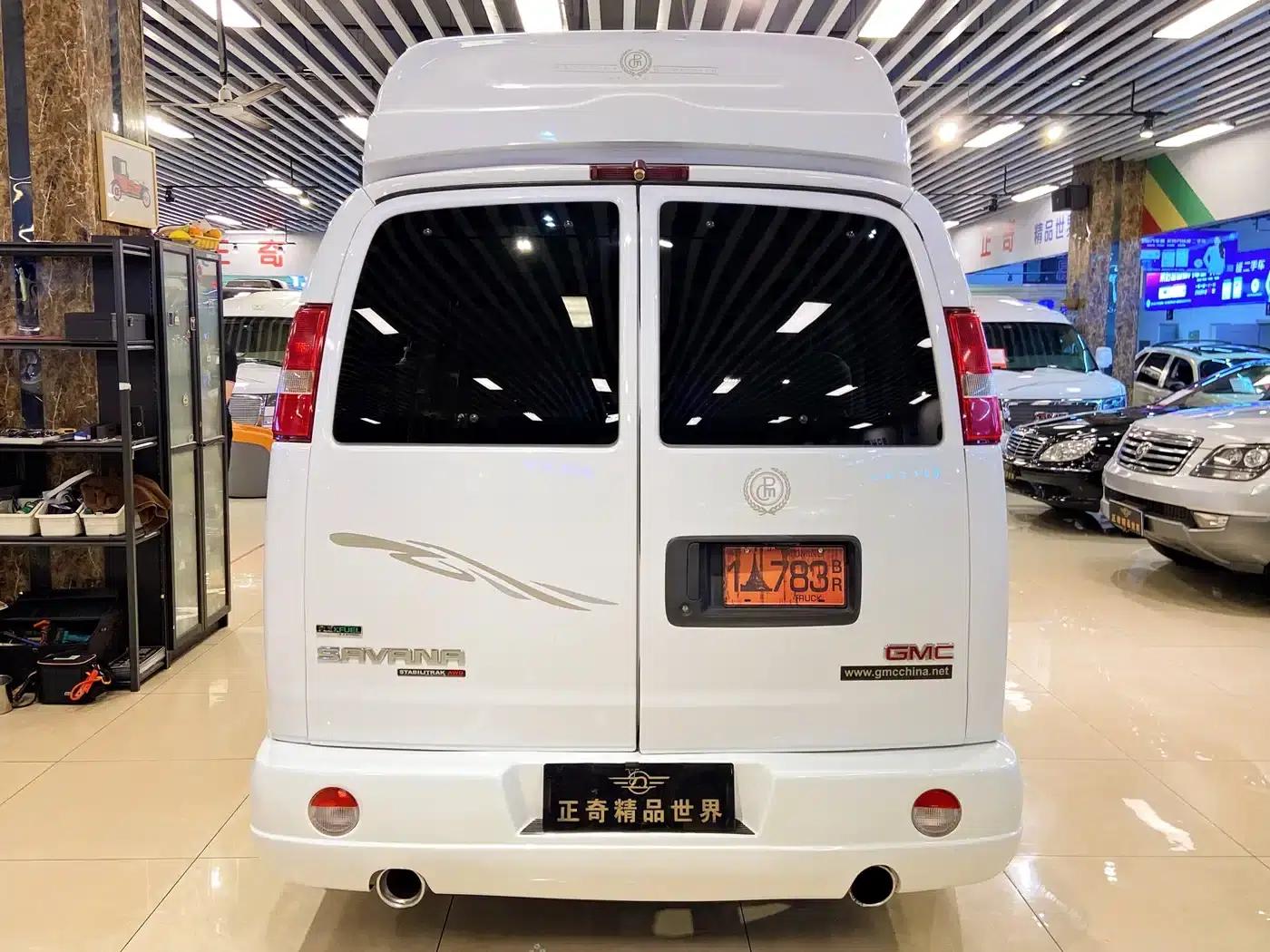 2011 SAVANA 5.3L Business Star 7-seater — миниатюра 6