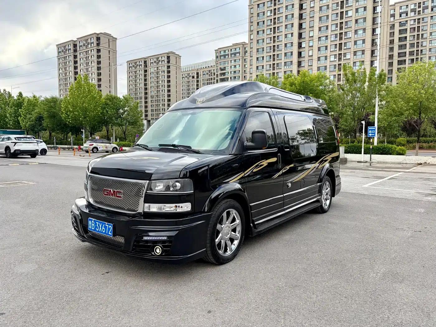 2017 SAVANA 1500S 4WD Classic Edition — миниатюра 3