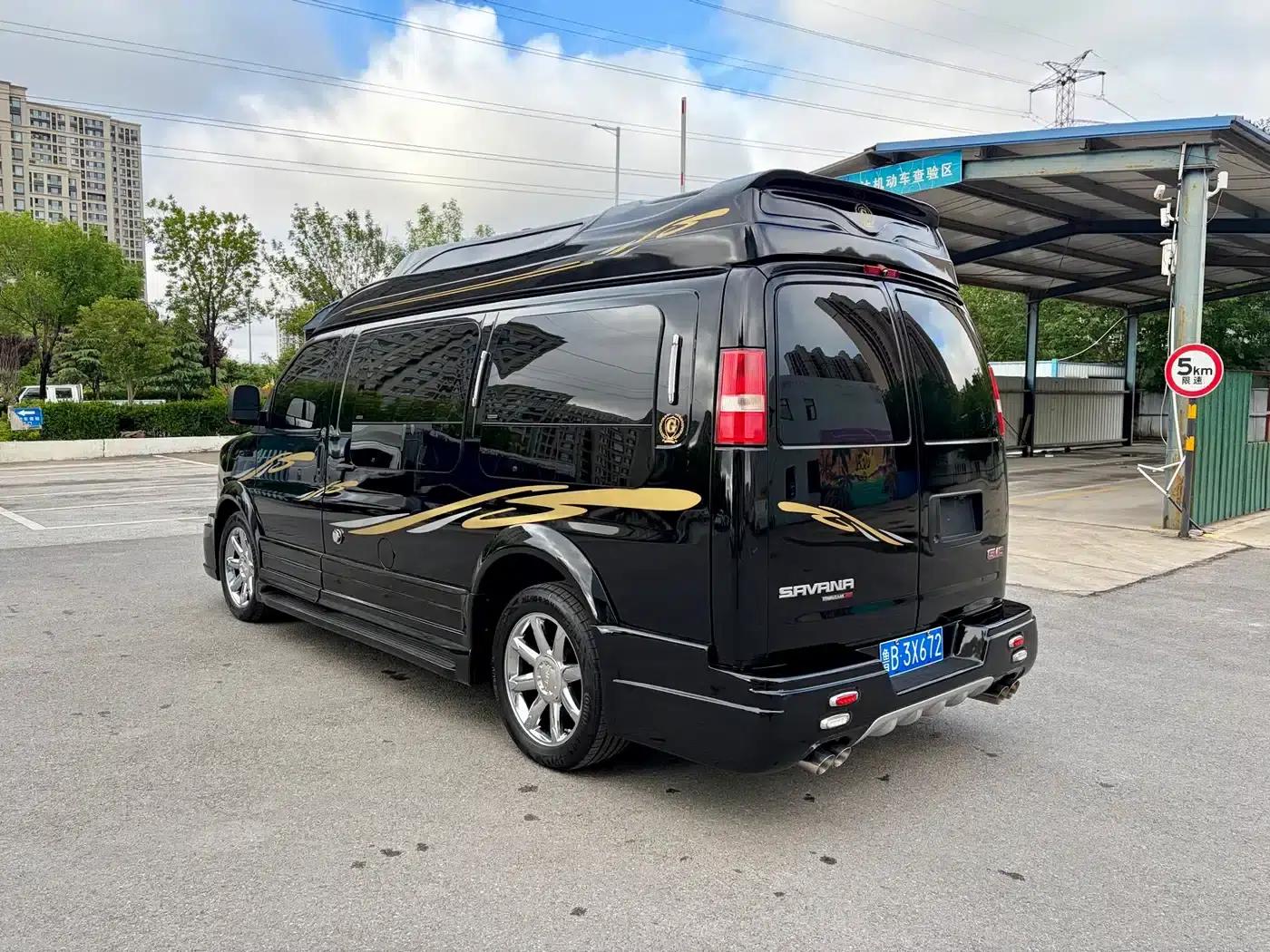 2017 SAVANA 1500S 4WD Classic Edition — миниатюра 4