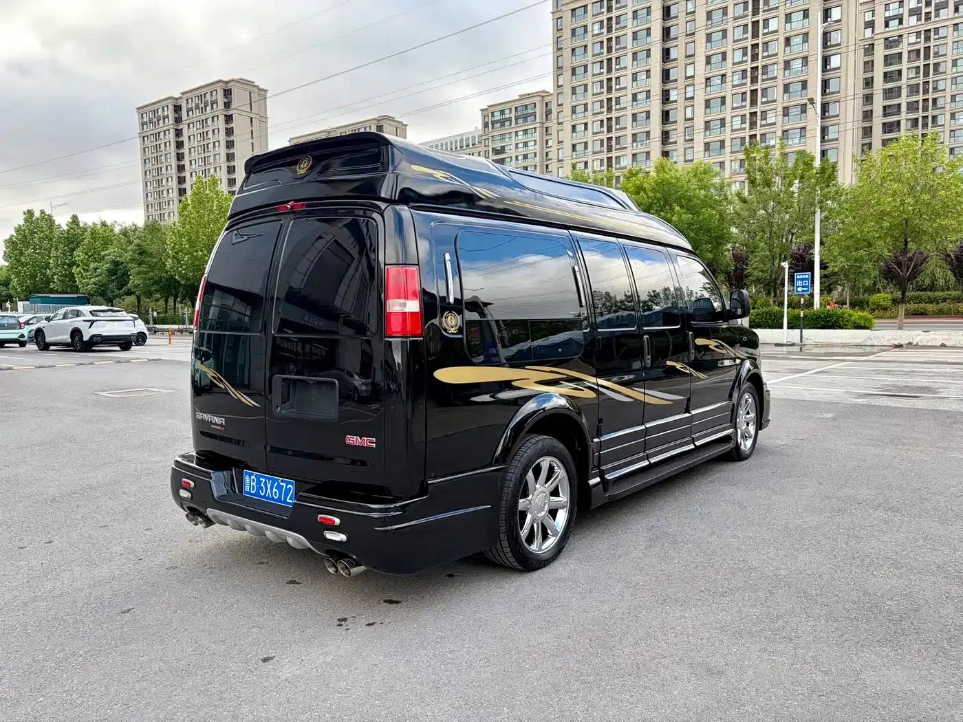 2017 SAVANA 1500S 4WD Classic Edition — миниатюра 6