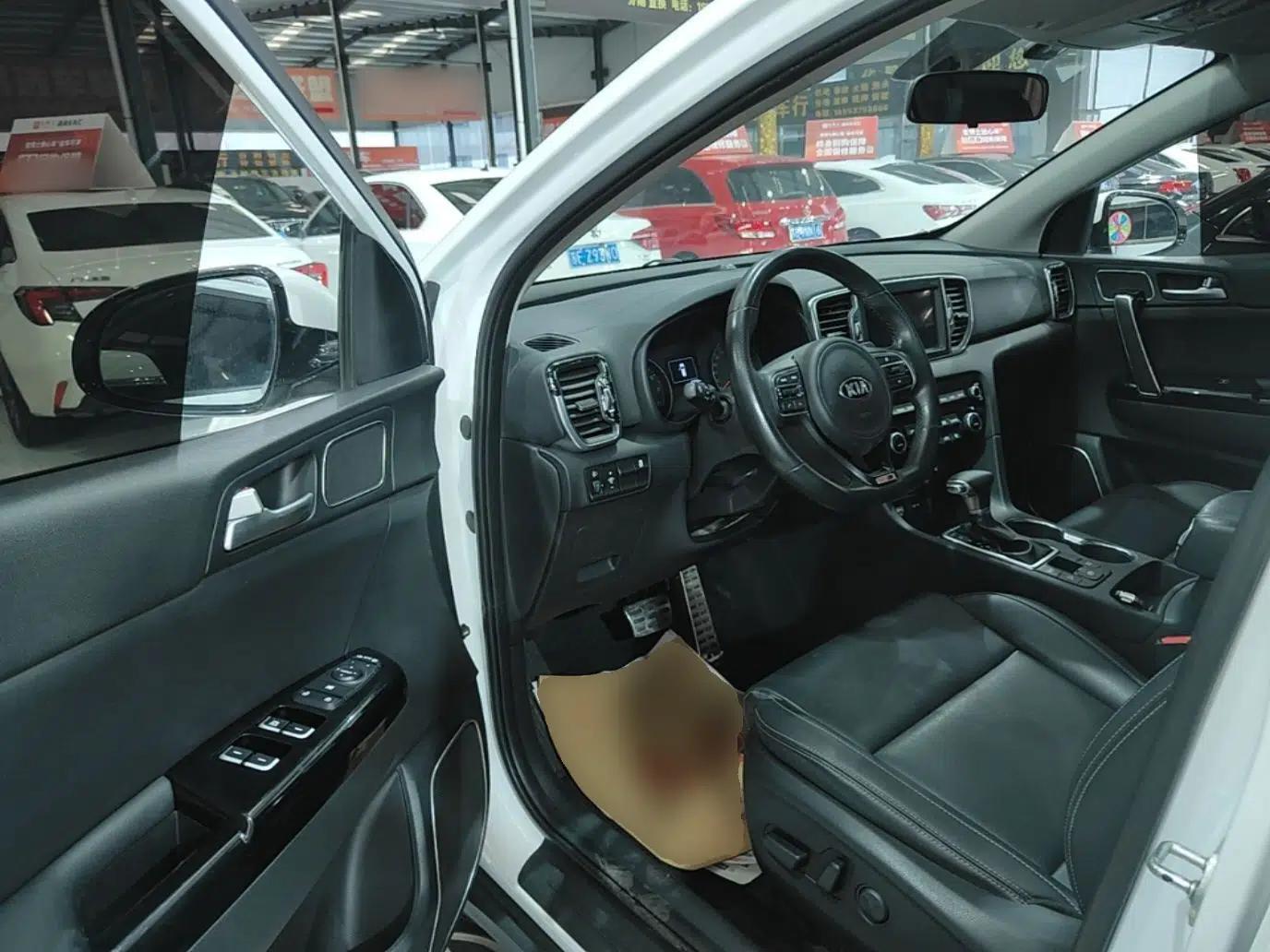 Kia KX5 2017 1.6T Automatic Two-Wheel Drive 15th Anniversary Special Edition DLX — миниатюра 19