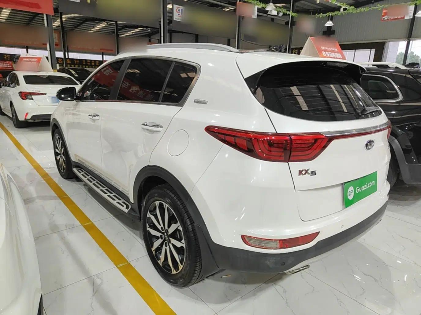 Kia KX5 2017 1.6T Automatic Two-Wheel Drive 15th Anniversary Special Edition DLX — миниатюра 4
