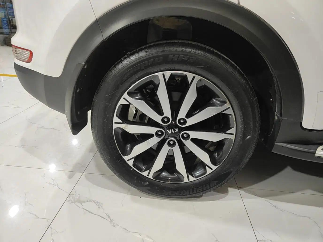 Kia KX5 2017 1.6T Automatic Two-Wheel Drive 15th Anniversary Special Edition DLX — миниатюра 10