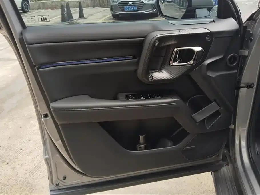 Haval Big Dog PLUS 2023 2.0T 2WD Trendy Wild Edition Plus — миниатюра 7