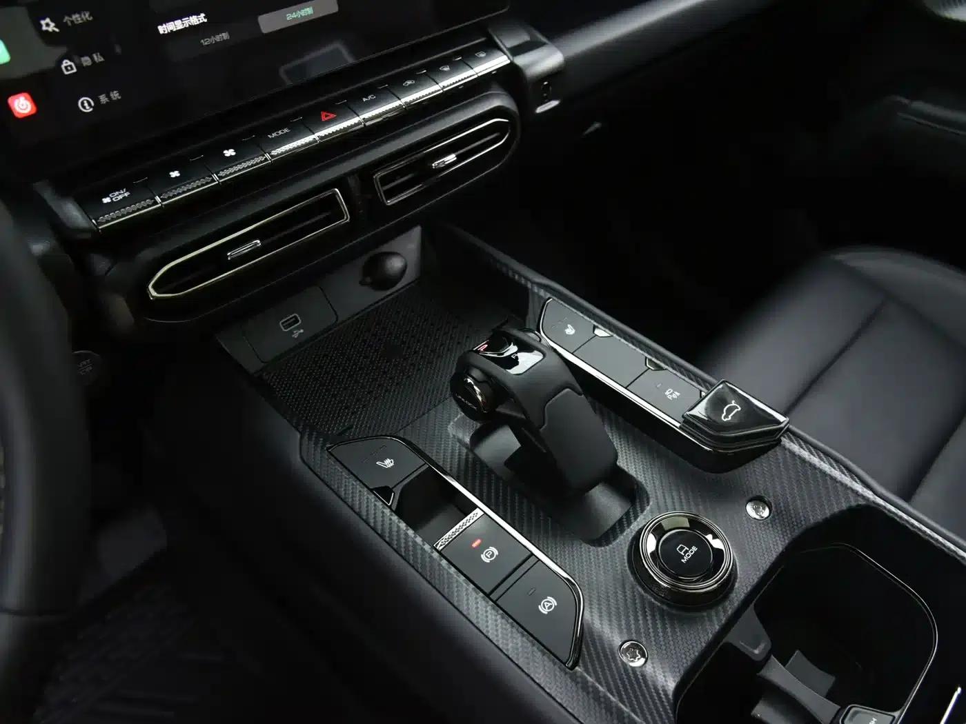 Haval Big Dog PLUS New Energy 2024 Hi4 102km Trendy Electric Edition Plus — миниатюра 10