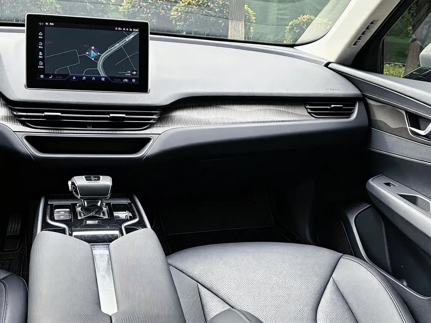 Hongqi E-QM5 2023 Basic Travel Edition — миниатюра 15