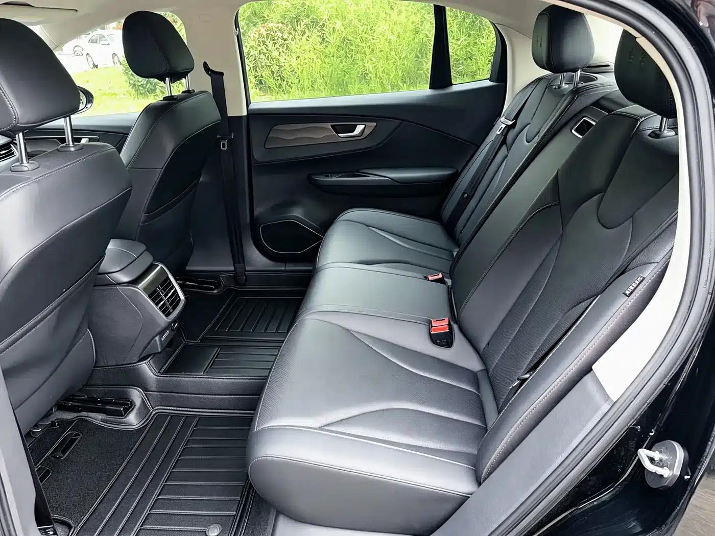 Hongqi E-QM5 2023 Basic Travel Edition — миниатюра 21