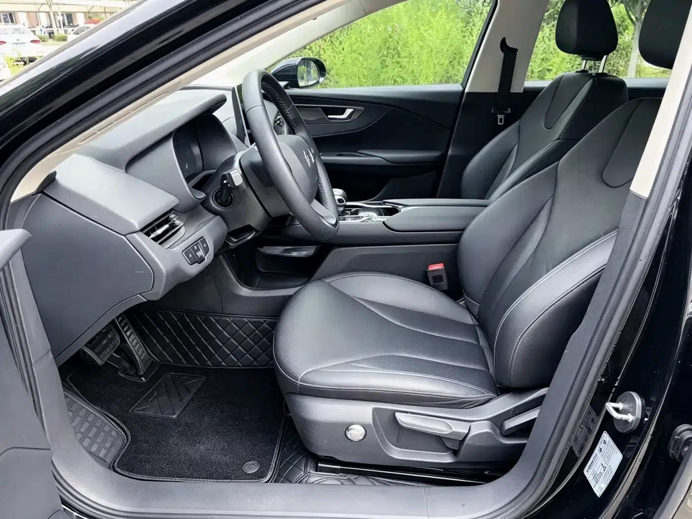 Hongqi E-QM5 2023 Basic Travel Edition — миниатюра 30