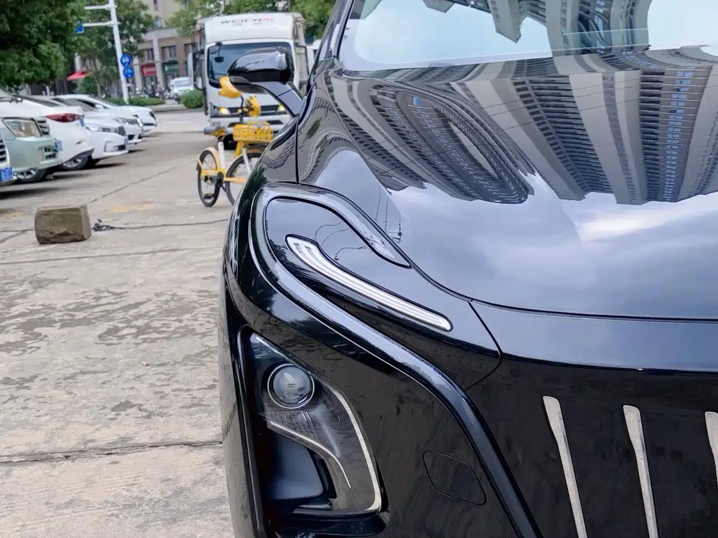 Hongqi E-QM5 2023 Basic Travel Edition — миниатюра 7